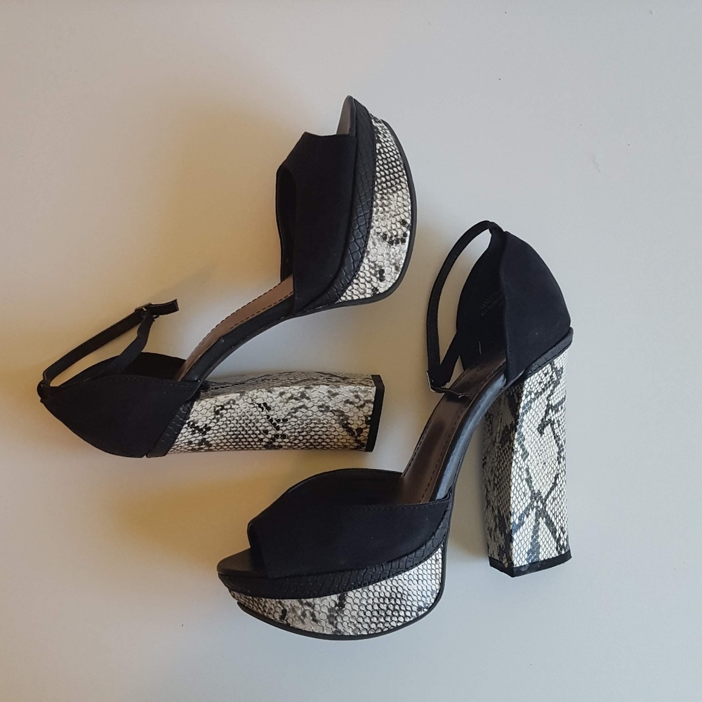 Bamboo Black and White Platform Sandal